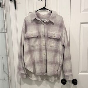 American Eagle Outfitters Plaid Utility Jacket in Gray and Cream